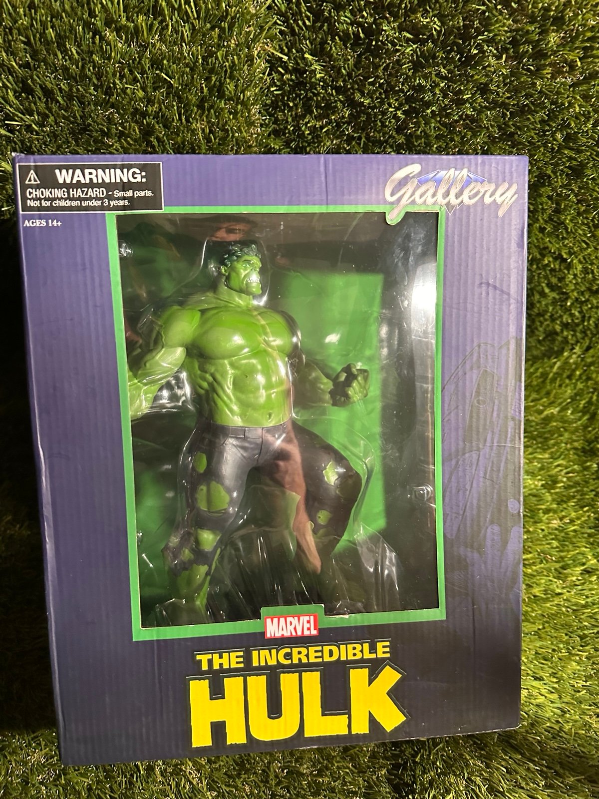 Marvel Marvel The Incredible Hulk Gallery PVC Figure By Diamond Select Toys 2016