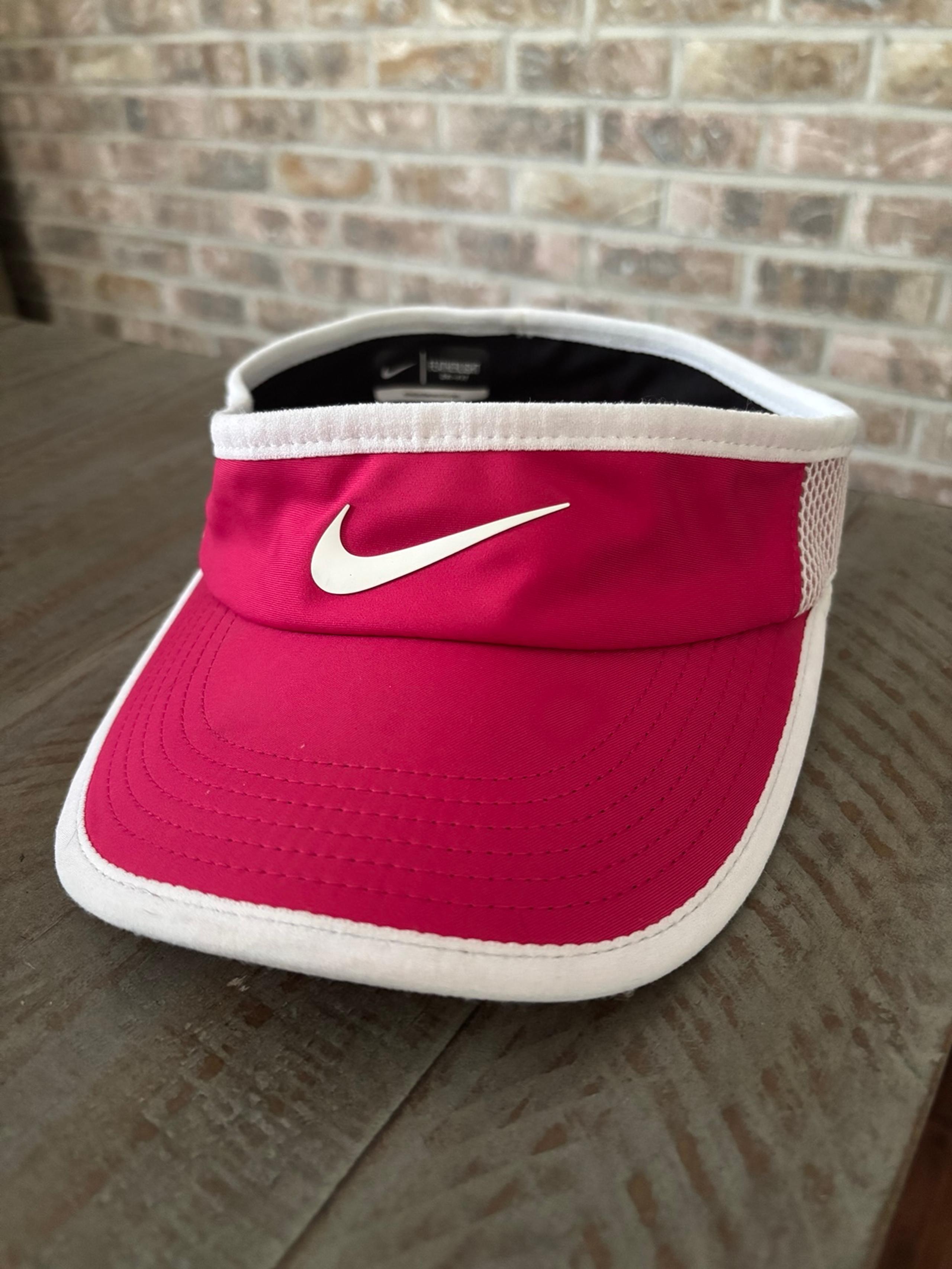 Nike Visor Berry Featherllight Tennis Pickleball Hat Dri-Fit One size