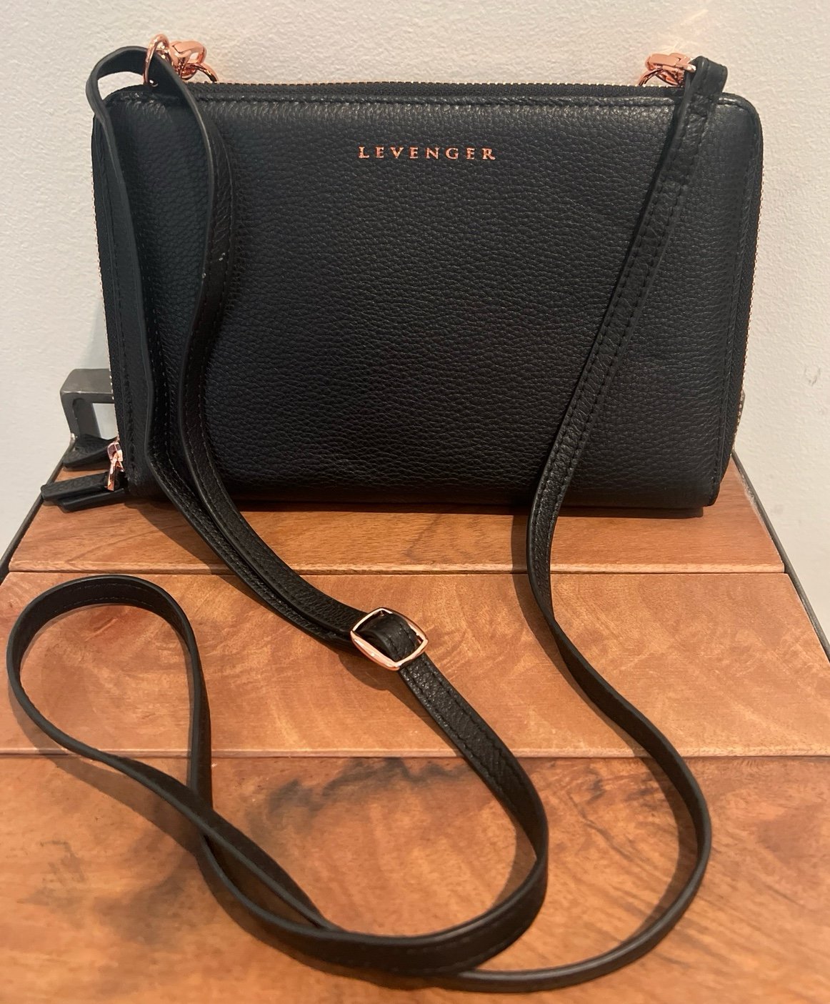 Levemger Carrie Concertible Clutch Black