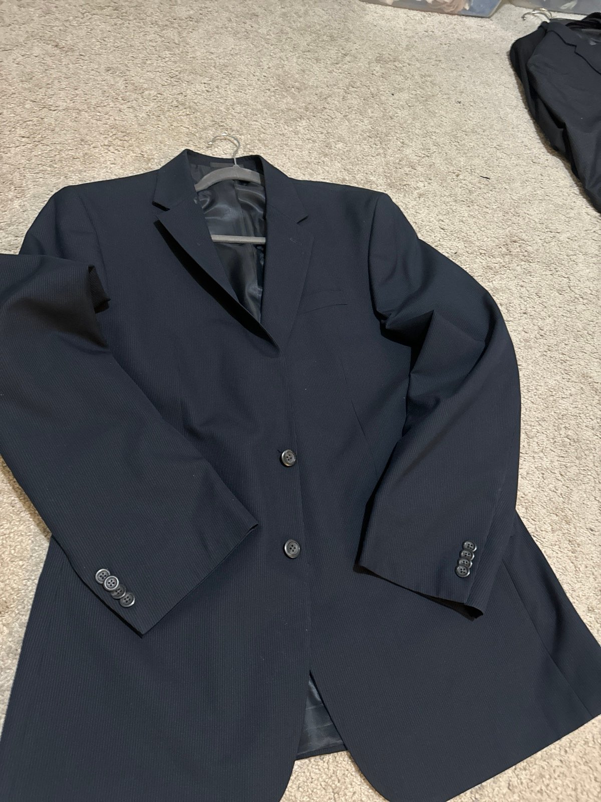 Kenneth Cole reaction Suit