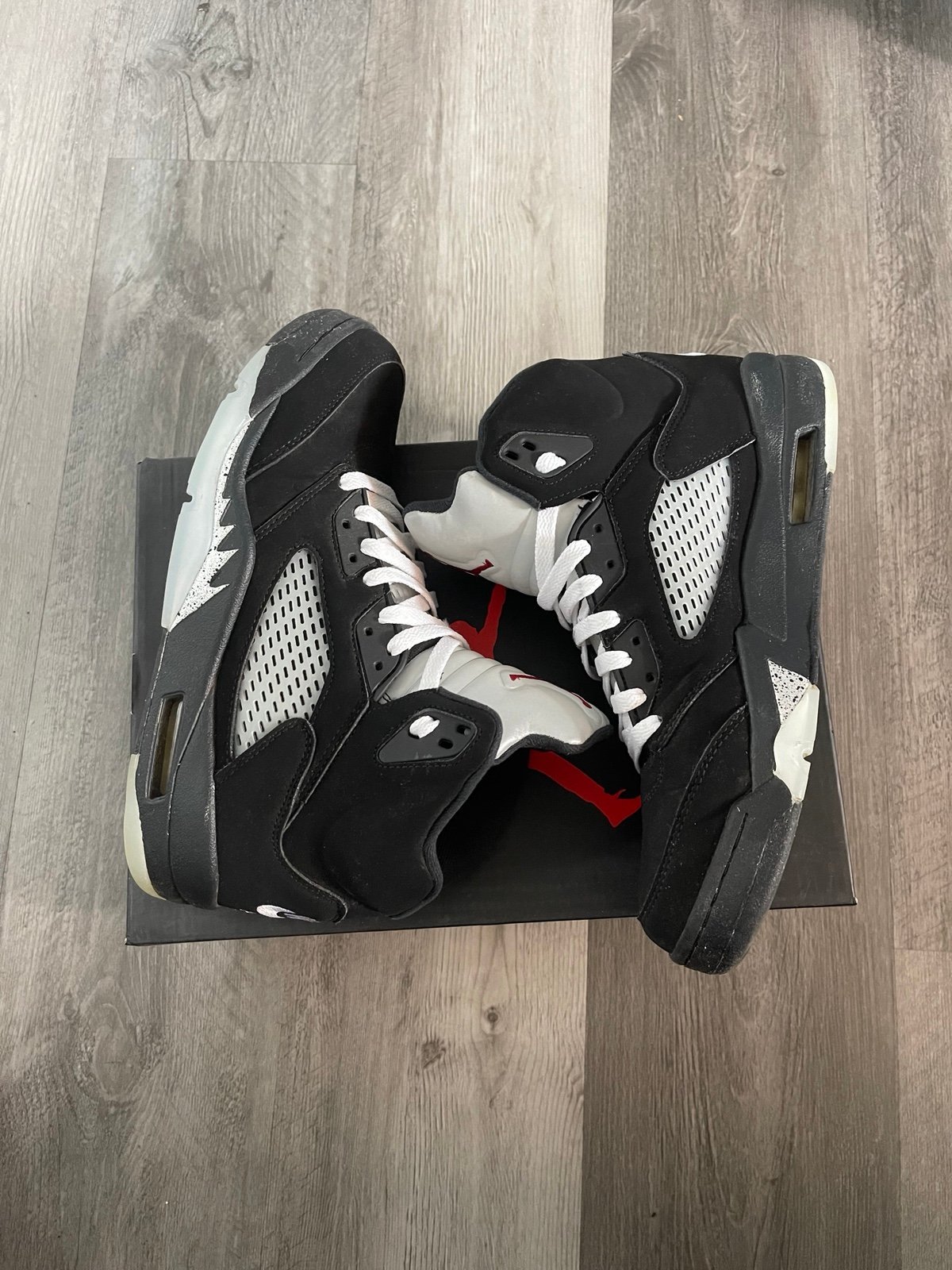 Air Jordan 5 metallic