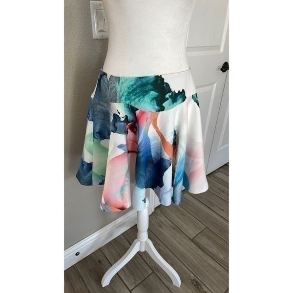 Style Stalker Paradise Skirt in Bright Floral Print