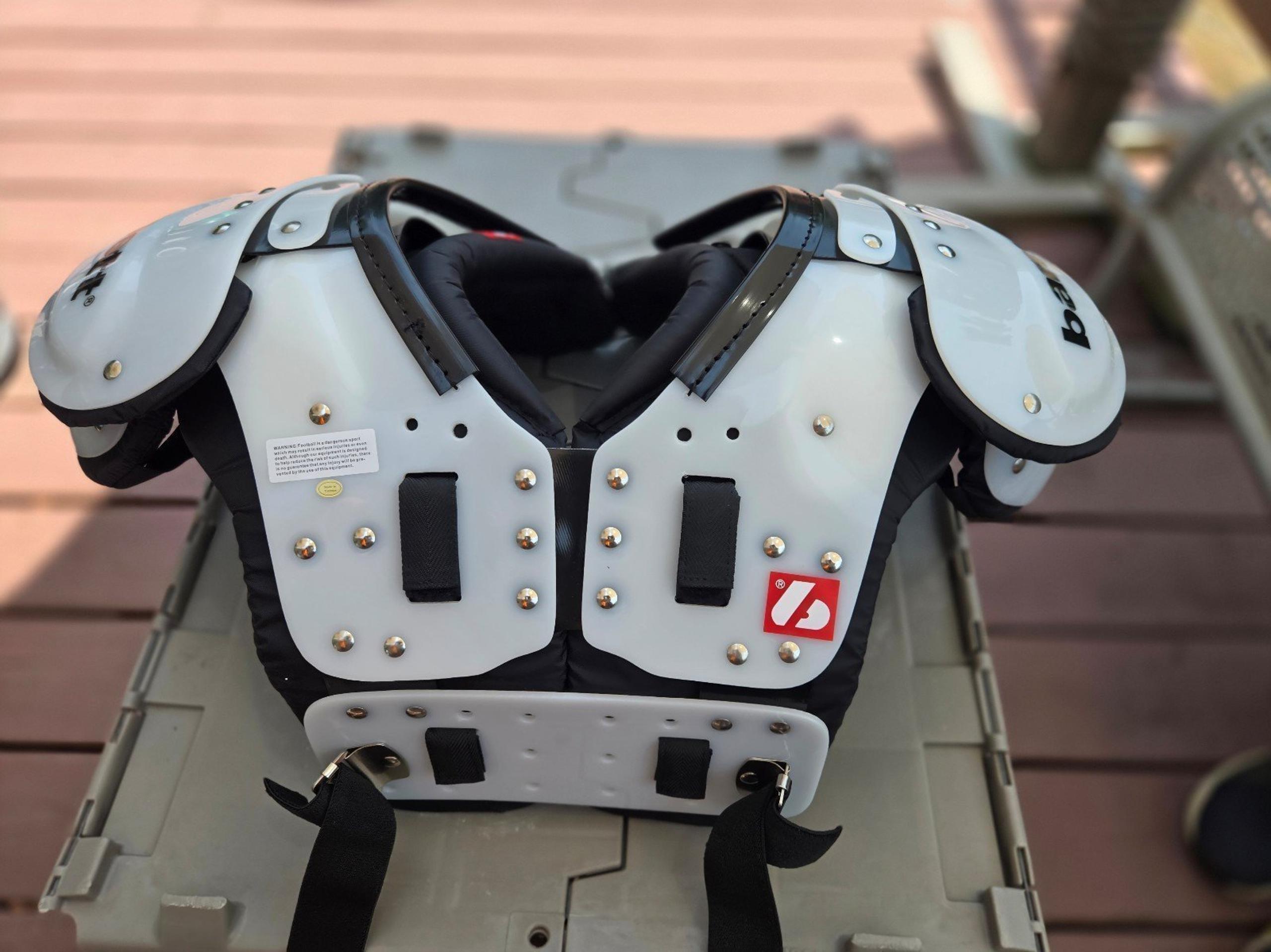 youth football shoulder pads