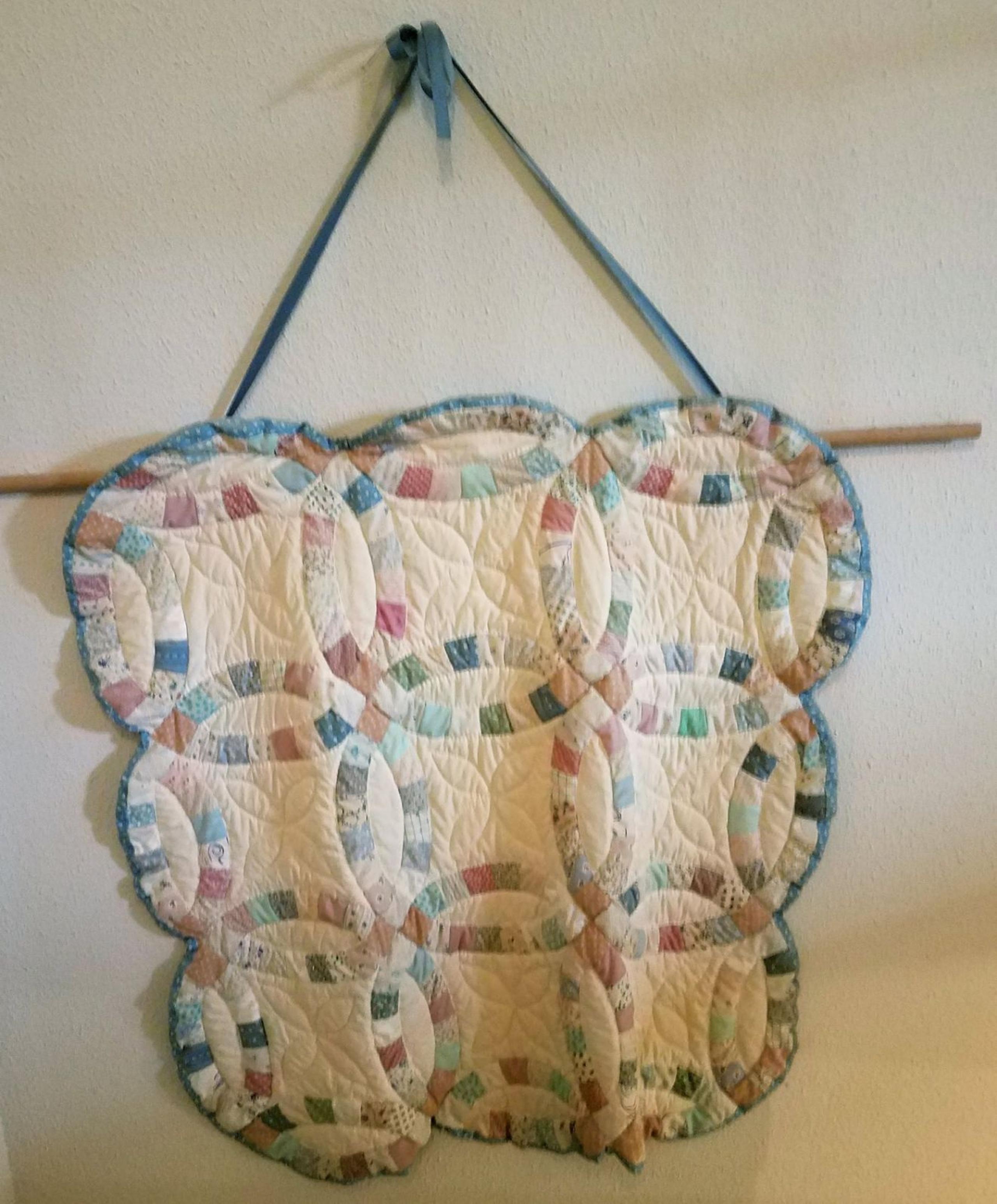 Wedding Ring Quilt Wall Hanging EUC