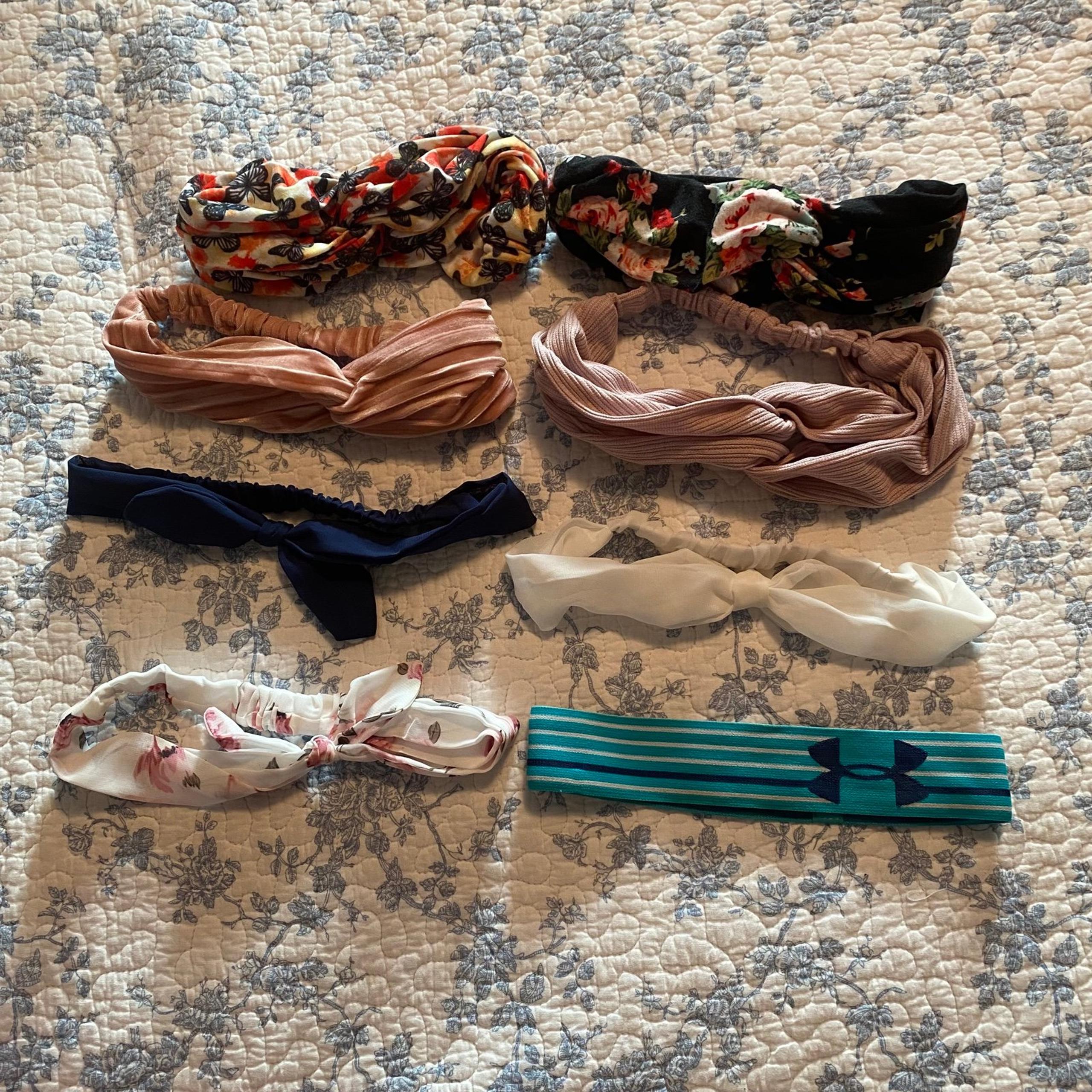 Bundle of 8 Top Knot/Bow/Under Armour Solid and Floral Headbands