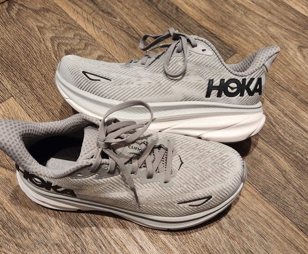 Hoka Clifton 9s