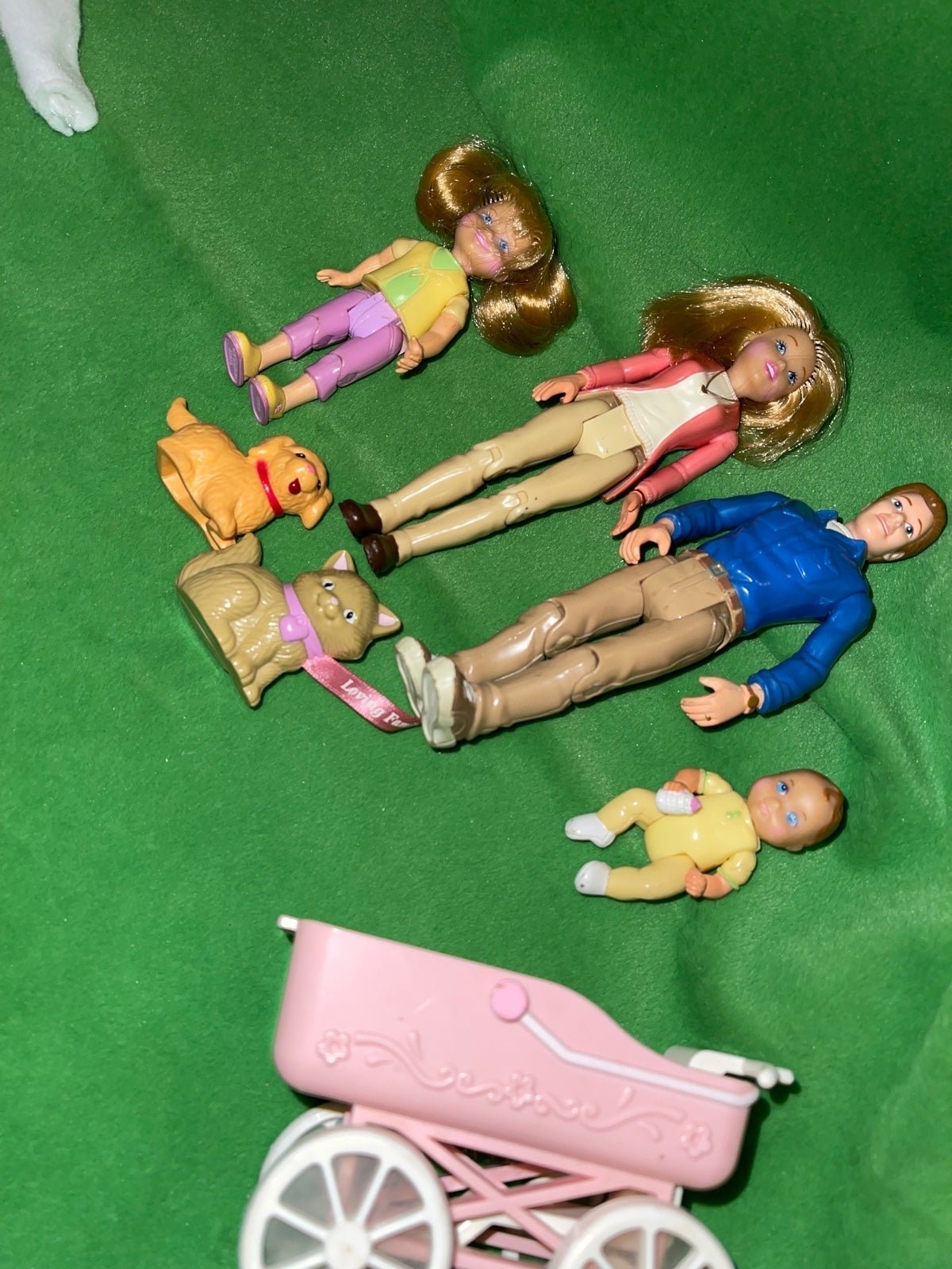 Sweet sounds heart family dollhouse cat lot loving family