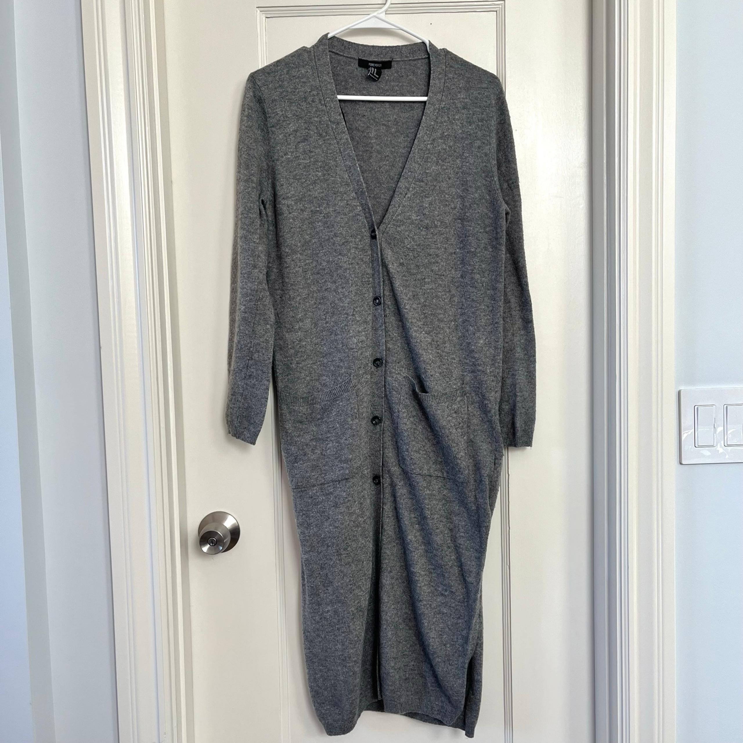 Forever 21 Longline Button Cardigan Gray Long Sleeve with Pockets Medium
