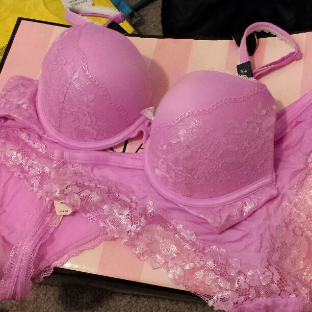 Victorias secret bra/2 panties set 36b/m