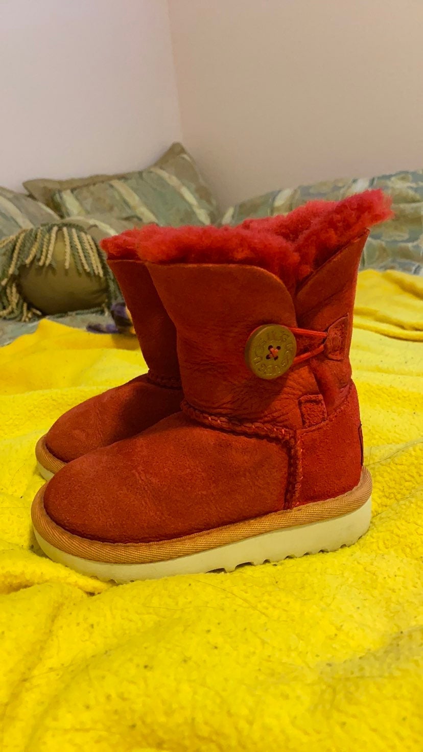 Red, tan and white button toddler ugg