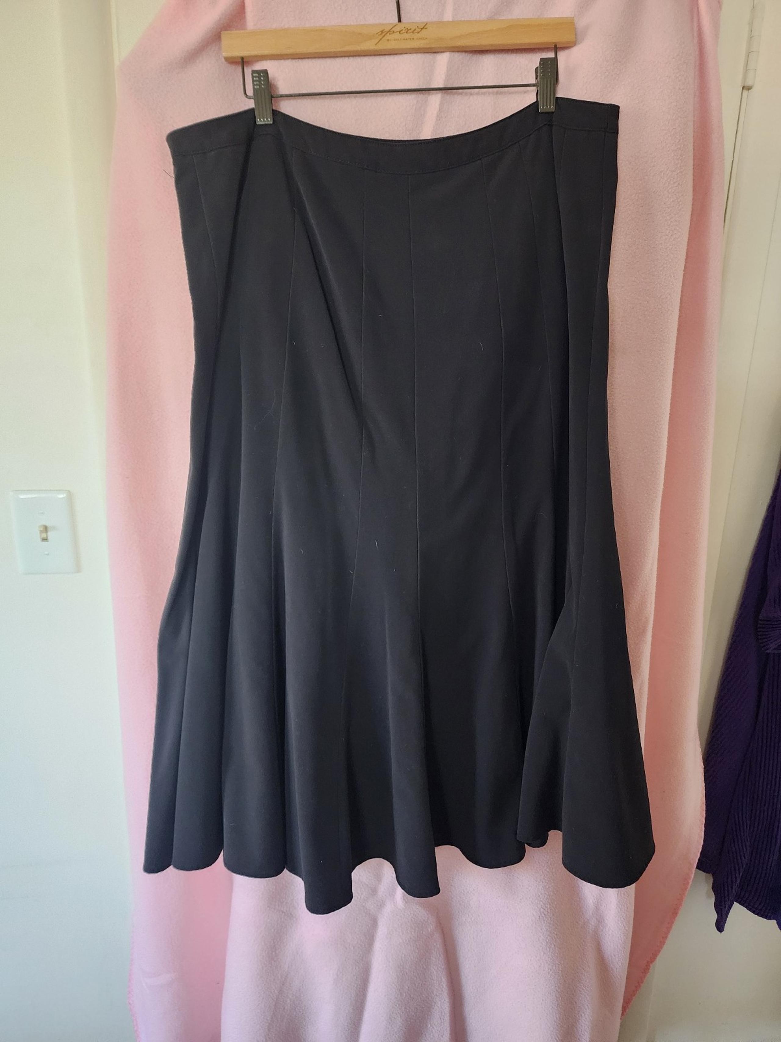 black pleated skirt