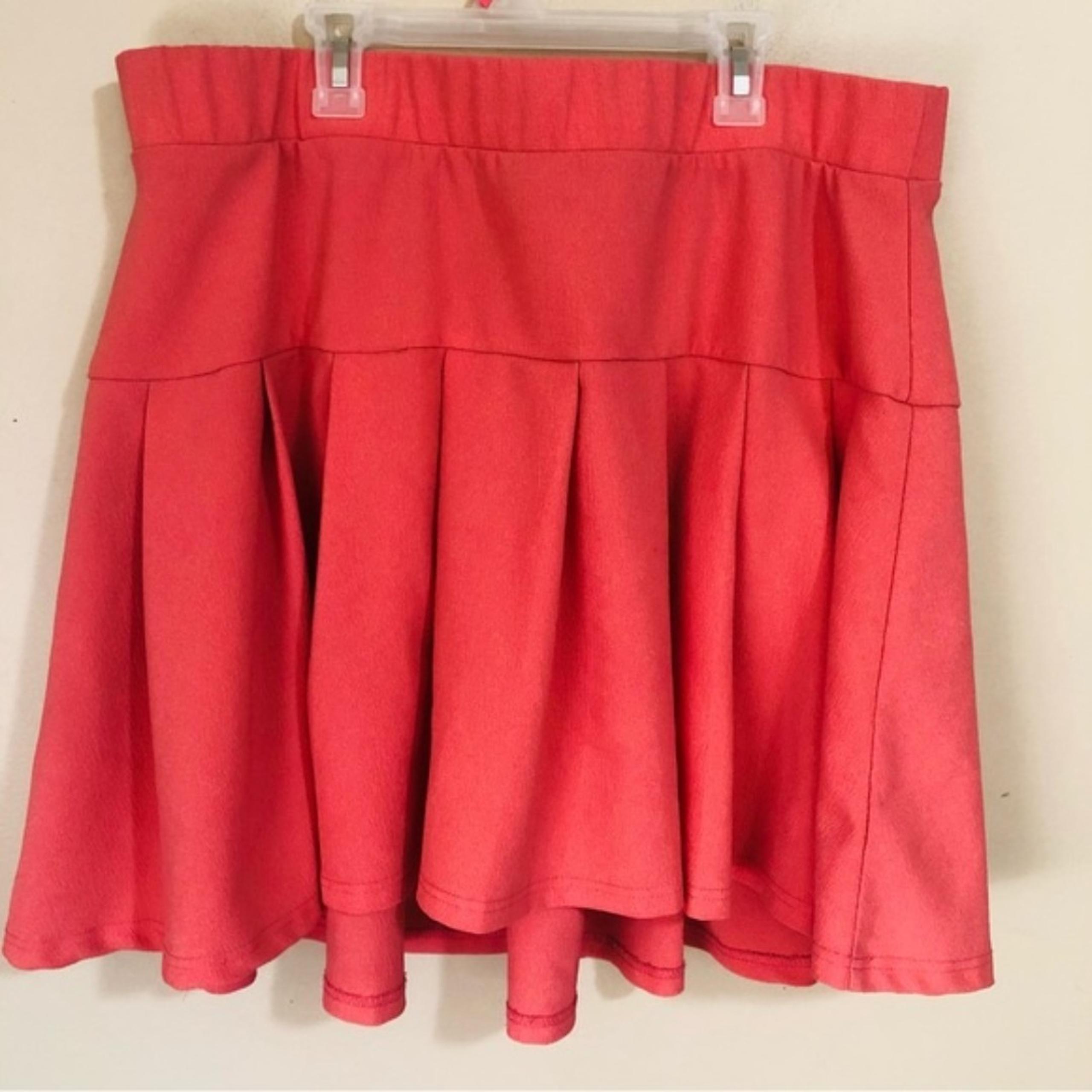 Torrid Pleated Skater Style Skirt Size 18