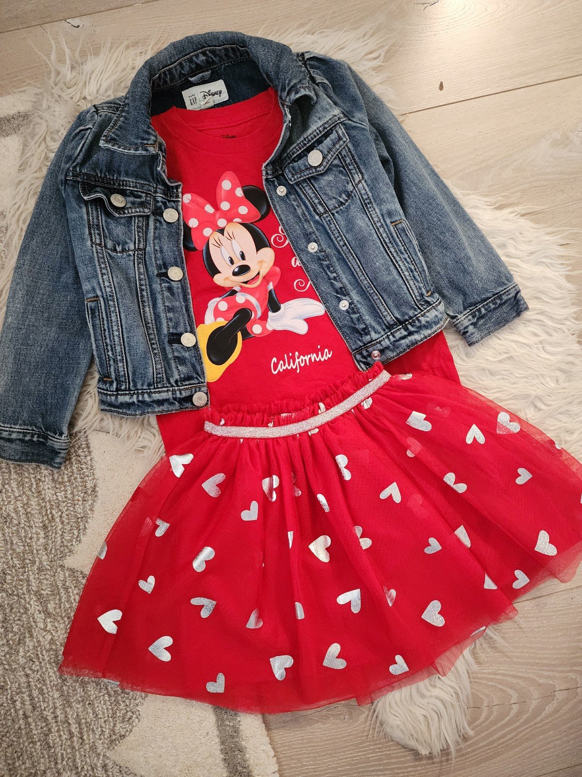EUC/ NWOT/ GUC, so cute Minnie Mouse clothes, 4-5Y