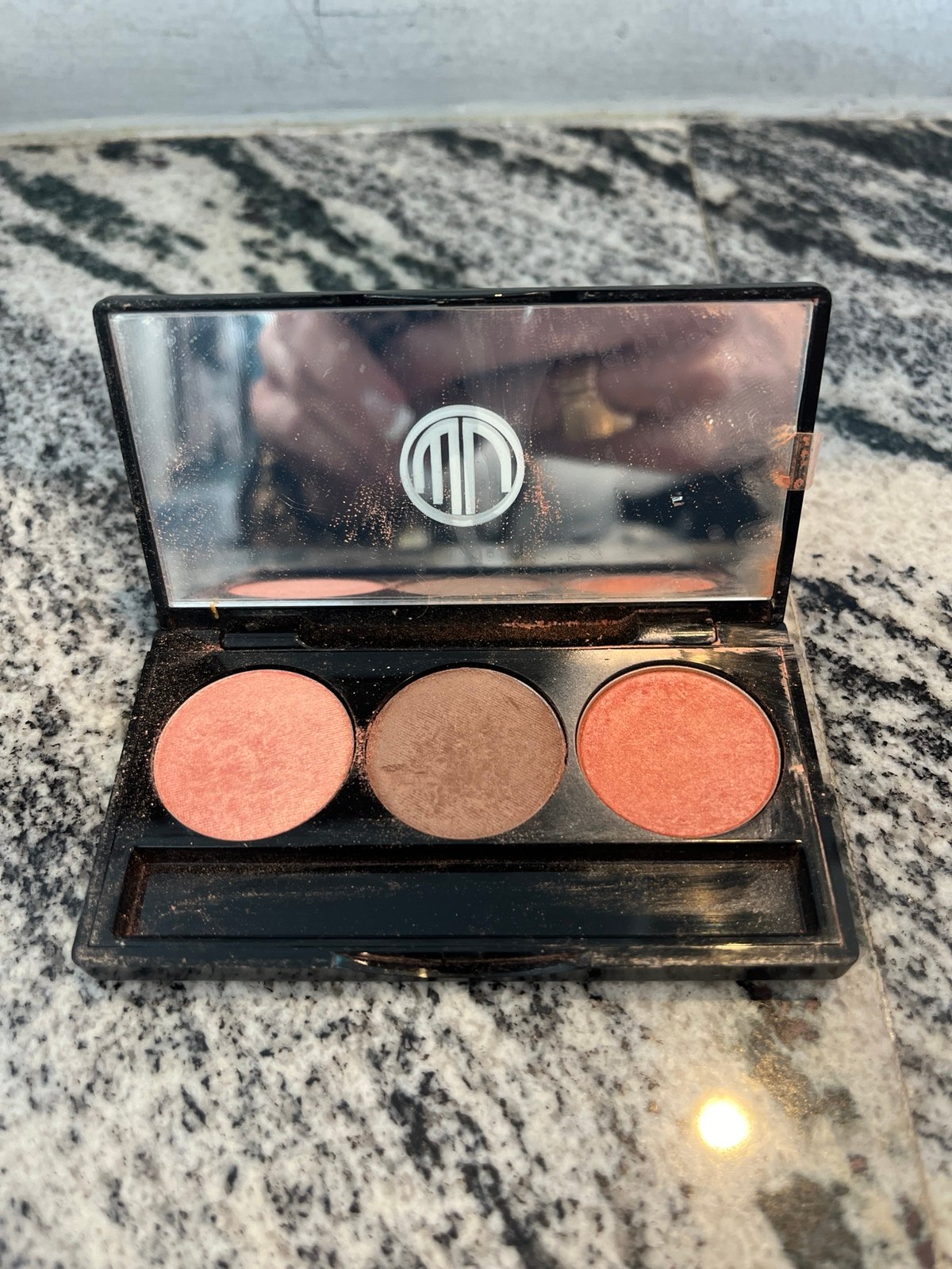 Merle Norman On The Boardwalk Eyeshadow Palette - detail