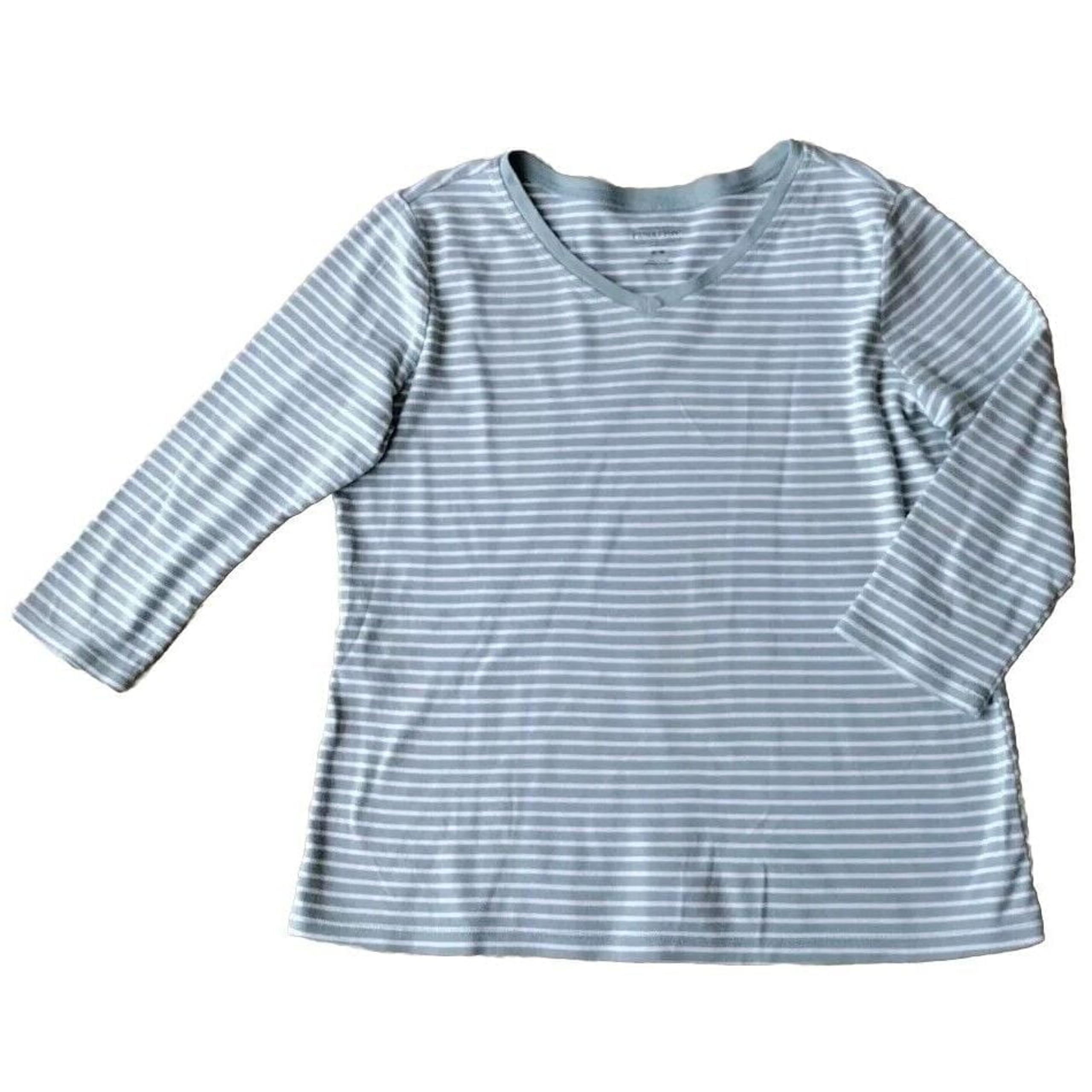 Pendleton Tee Women Medium Light Green White Striped 3/4 Sleeve Shirt V-Neck