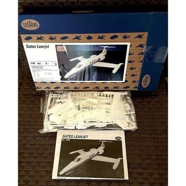 Gates Learjet 7500 HSO 1/48 Testors New