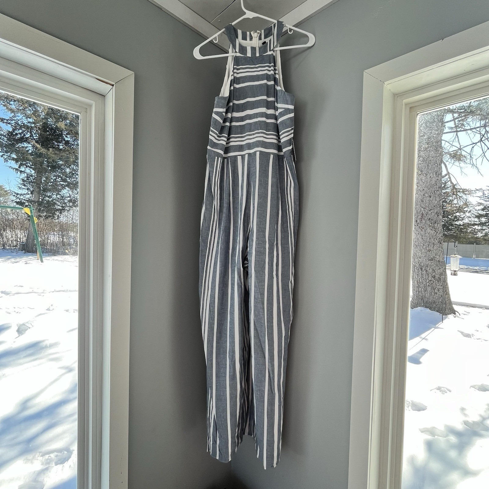 NWT Express white and blue striped wide leg high neck jumpsuit Size Medium
