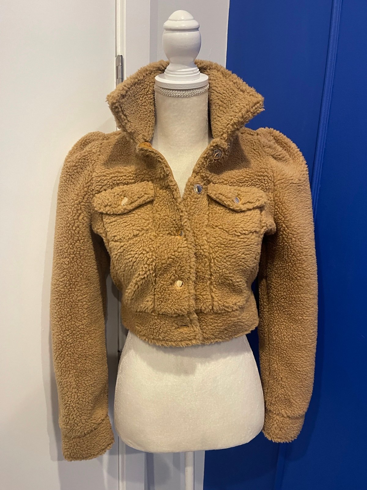 Retrofete brie teddi plush jacket