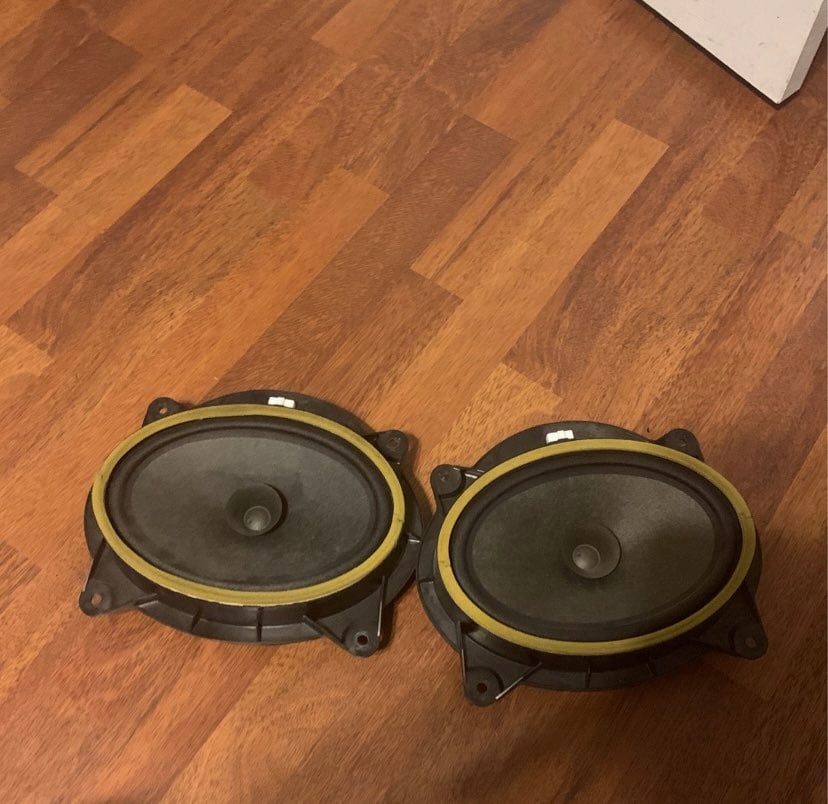 Toyota Camry OEM Speakers