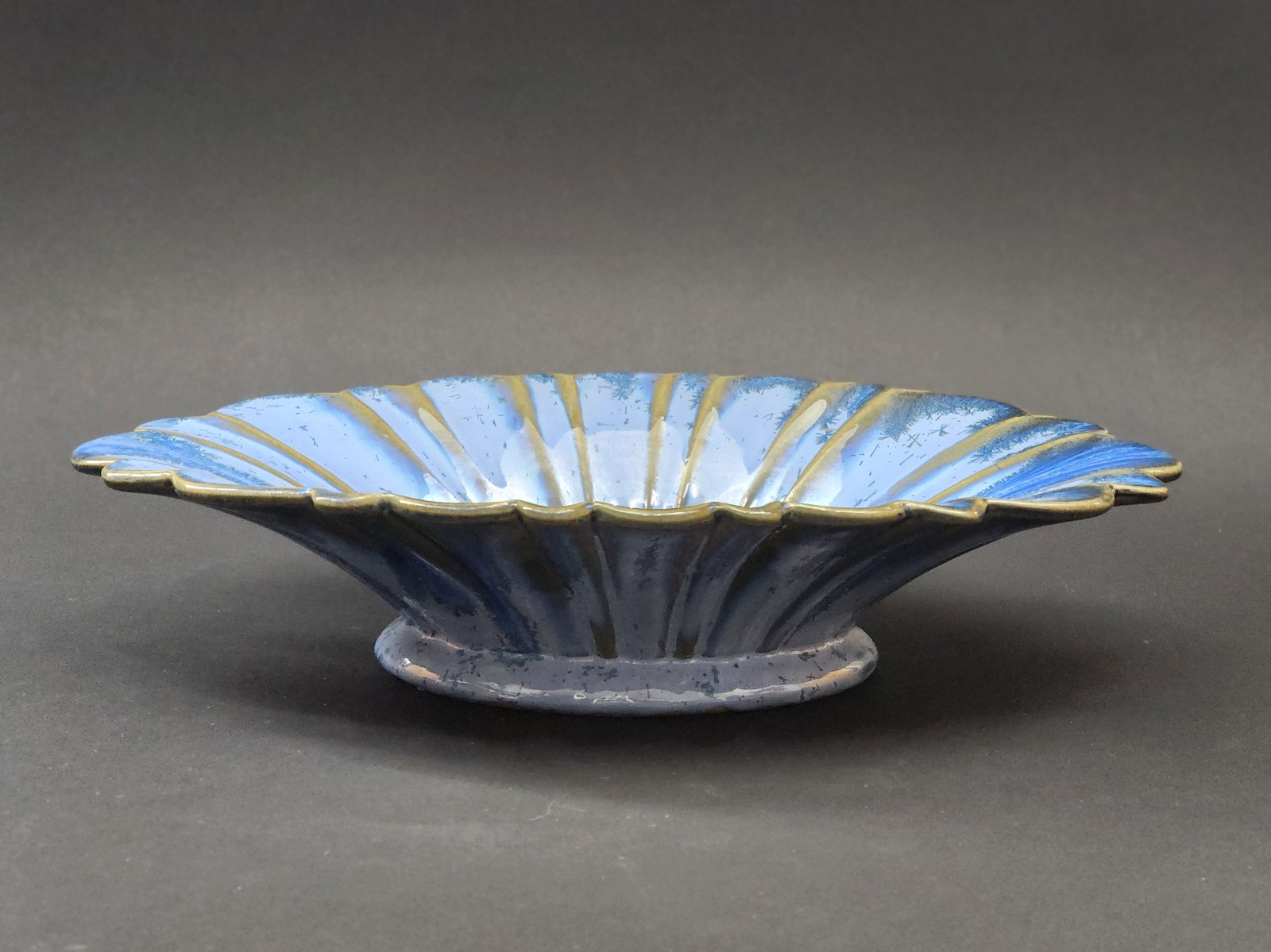 Fulper Large Blue Crystal Glaze Art Pottery Scalloped Dish Pedestal Bowl