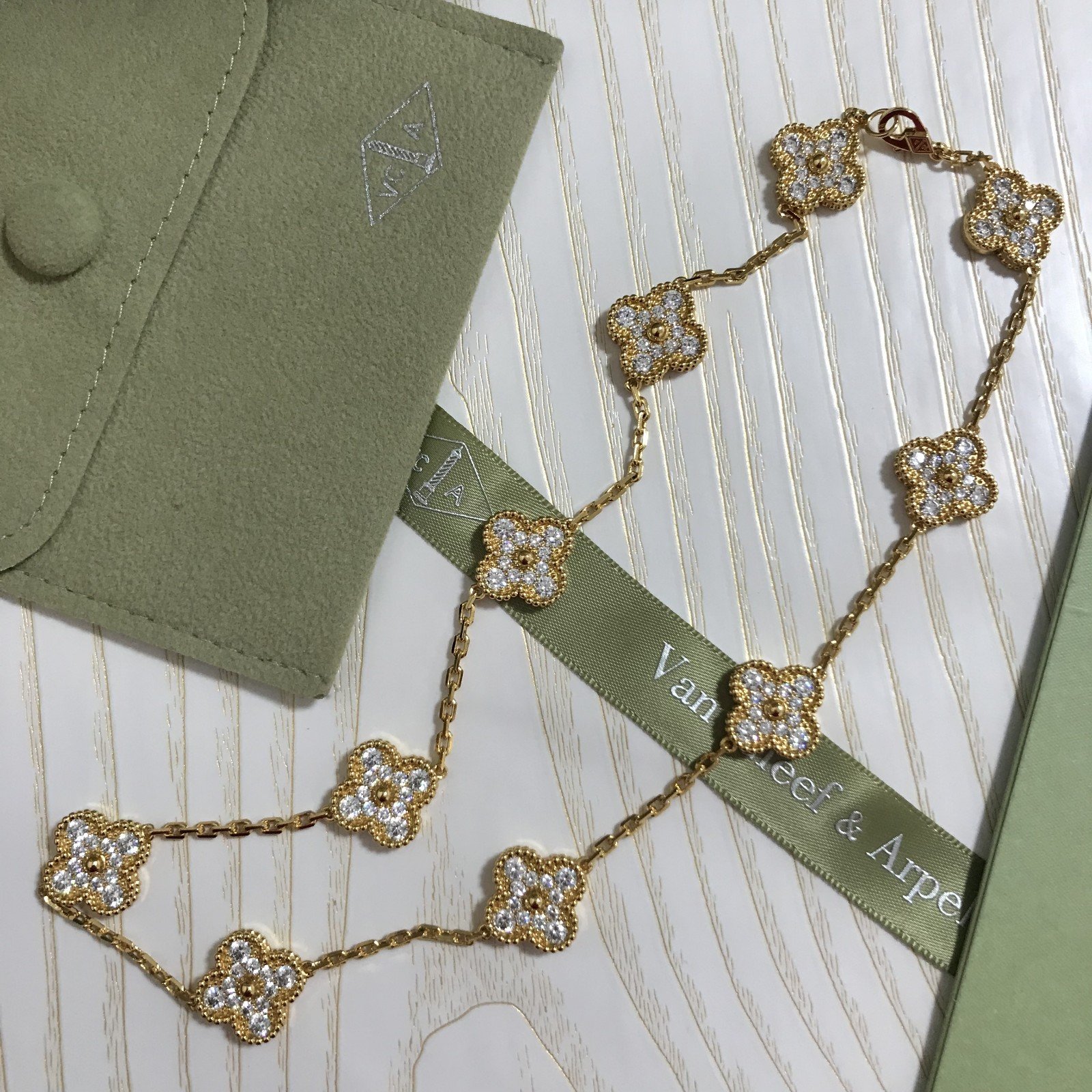 Vintage 18kt Rose Gold 10 Clovers Diamonds Necklace