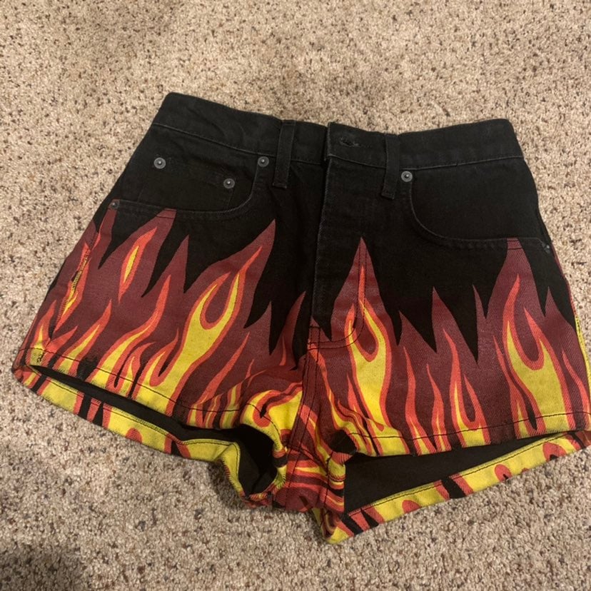 Flame carmar jean shorts