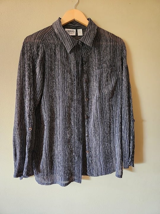 Beautiful Chico's Design 100% Silk Crinkle Shirt Grey Black White Stripe Size 2