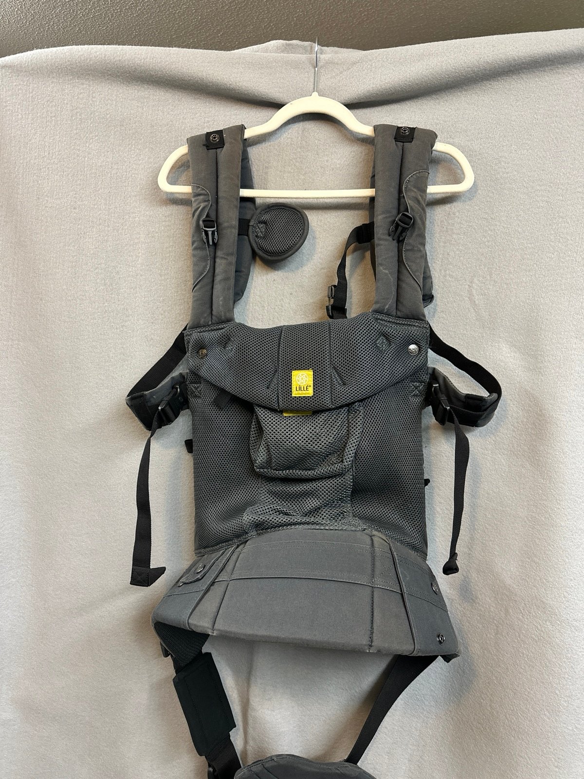 Lillebaby mesh all seasons carrier