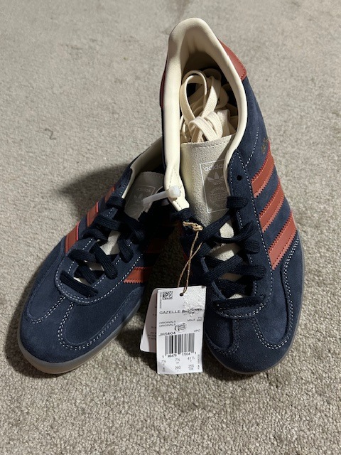 Adidas Gazelle indoor Legend Ink preloved Ruby size 8