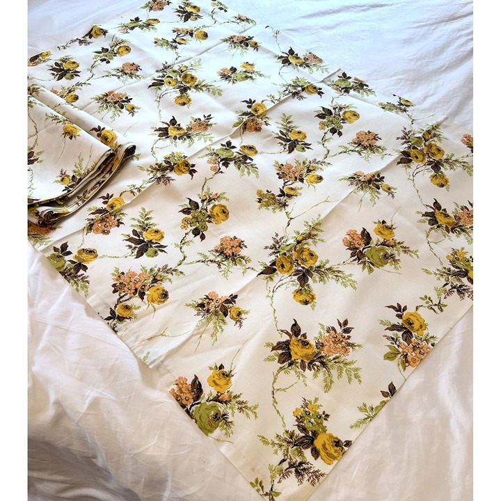 4 Vintage Floral Yellow, Brown Autumnal Short Window Curtain Panels 44”x32”
