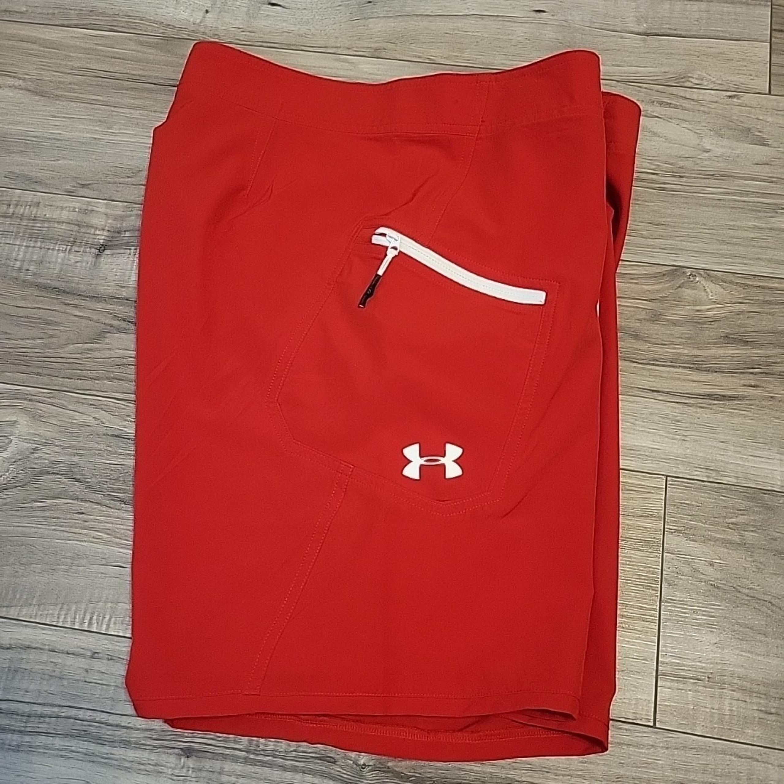 Under Armour UA Tide Chaser Board shorts Mens Size 34 Red Swim Trunks Loose NWT