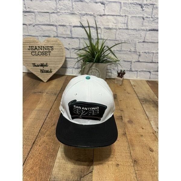 San Antonio Spurs PRO STANDARD NBA Adjustable Cap Hat Black Leather Visor Strap