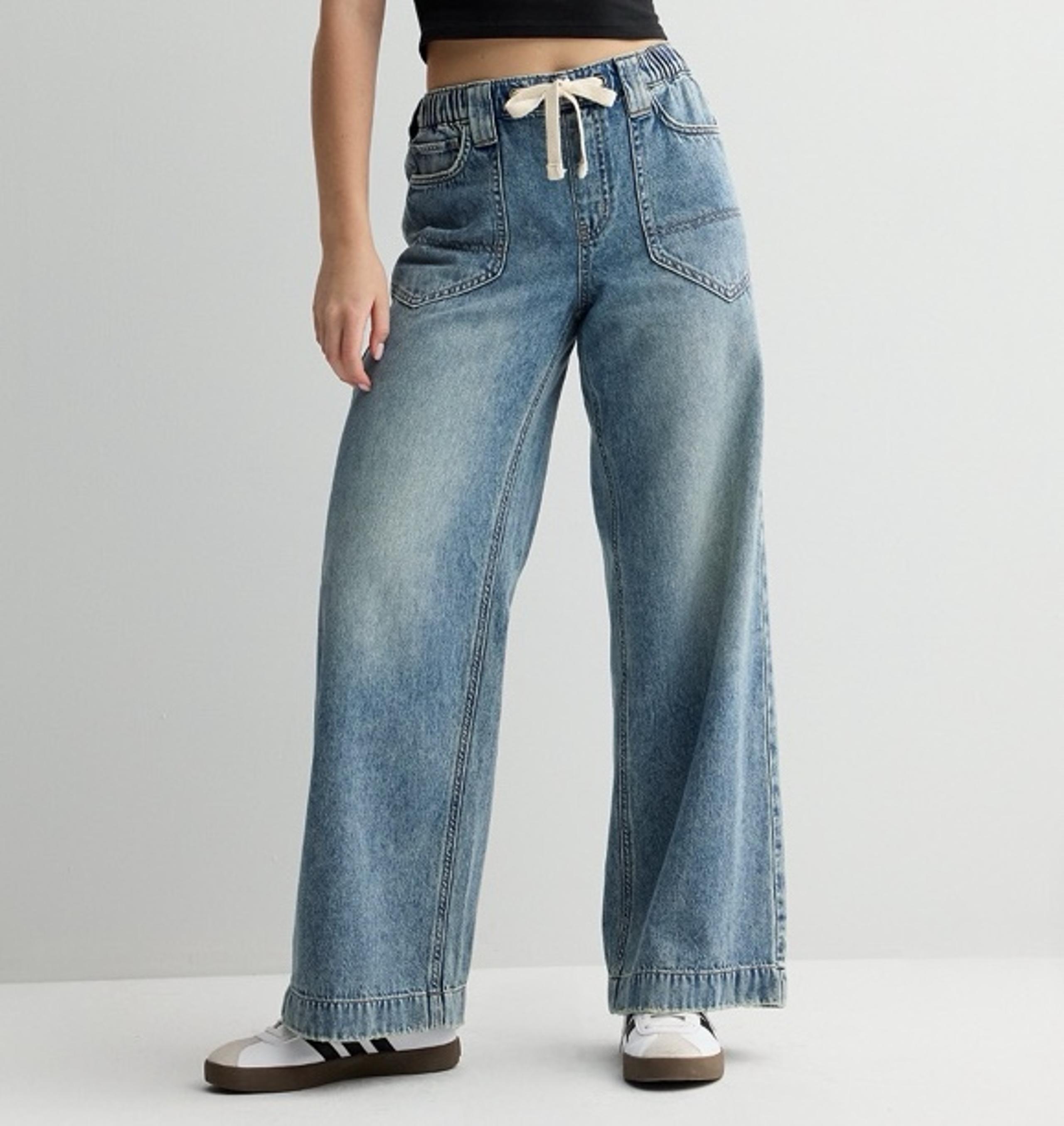 SO Mid Rise Pull on Wide Leg Jeans