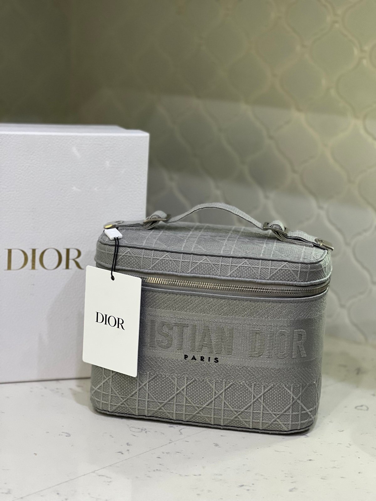 100% AUTHENTIC DIOR VANITY GREY TRAVEL CASE