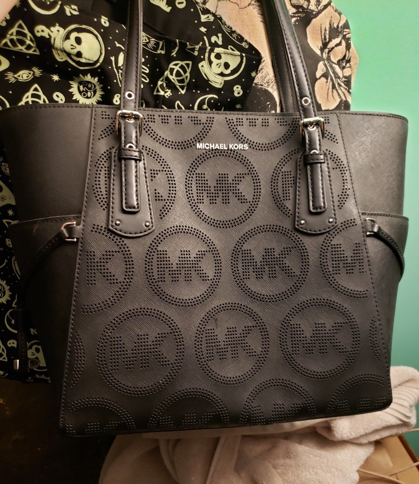 GORGEOUS NWT michael kors purse Black