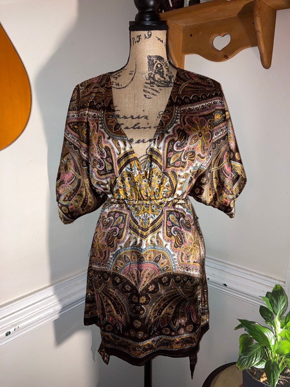 Vintage Women’s Satin Summer top sz medium large Boho Beach Blouse Ladies Elan