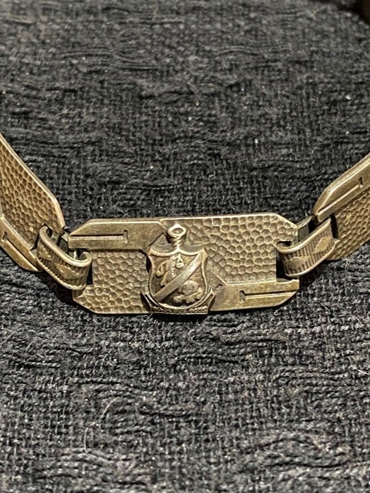 Coat of Arms Bracelet Size 7