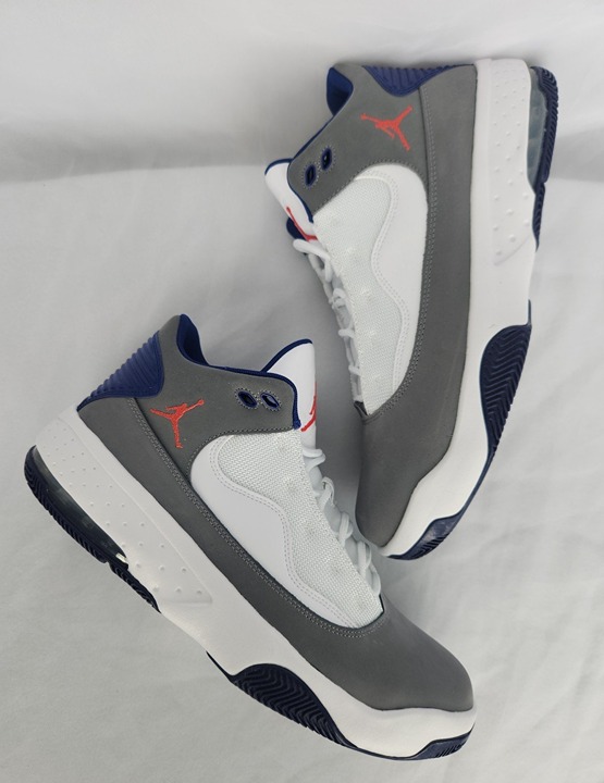 11.5 MEN'S NIKE AIR JORDAN MAX AURA 2 EHITR GRAY CK6636-004 SNEAKERS SPORTSWEAR