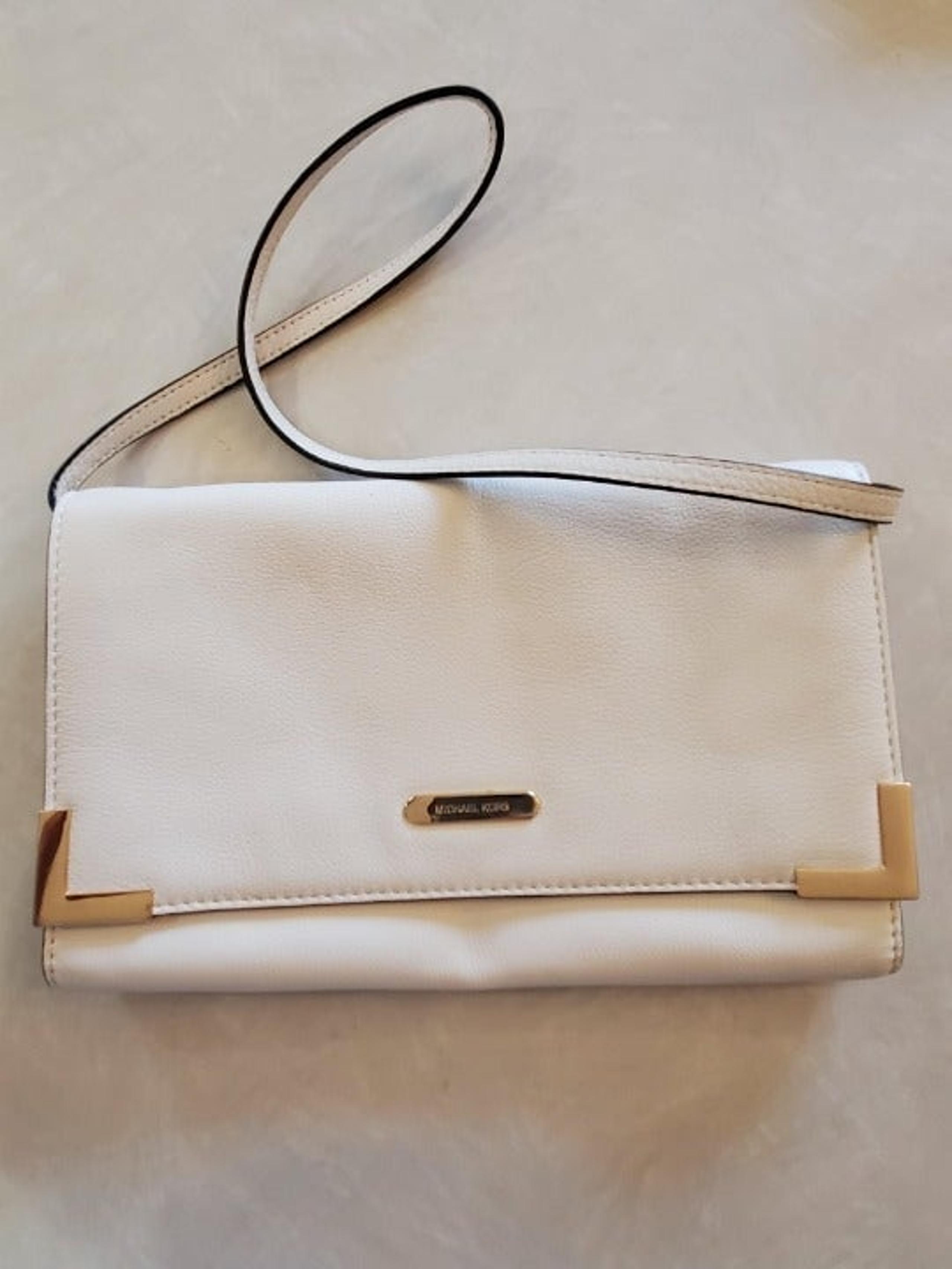 LIKE NEW MICHAEL KORS HANDBAG OR CLUTCH PURSE