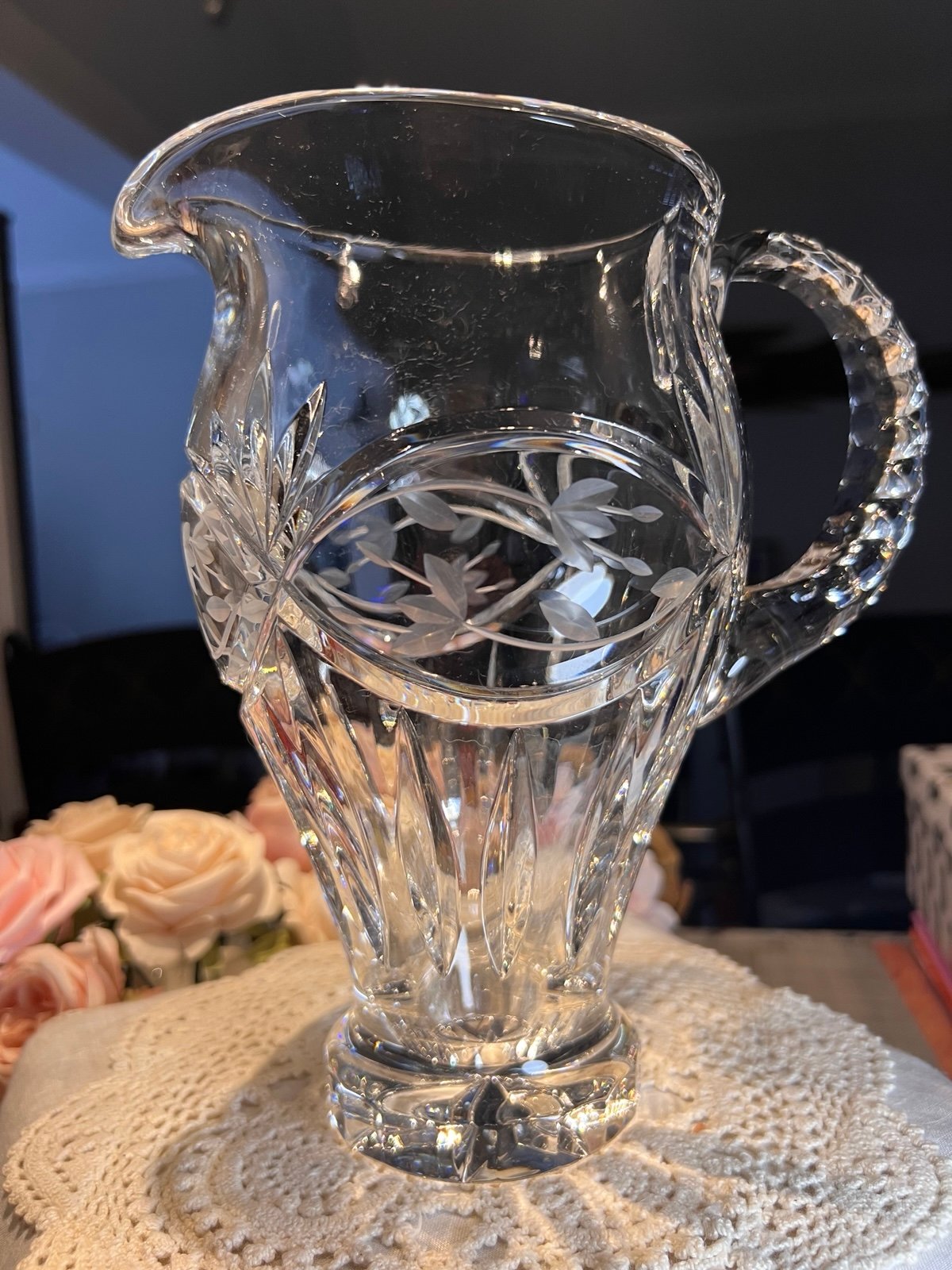 Beautiful Crystal Vase hand in photo for size reference