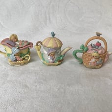 Precious Moments By Enesco-January , April, July Mini Teapot (3)