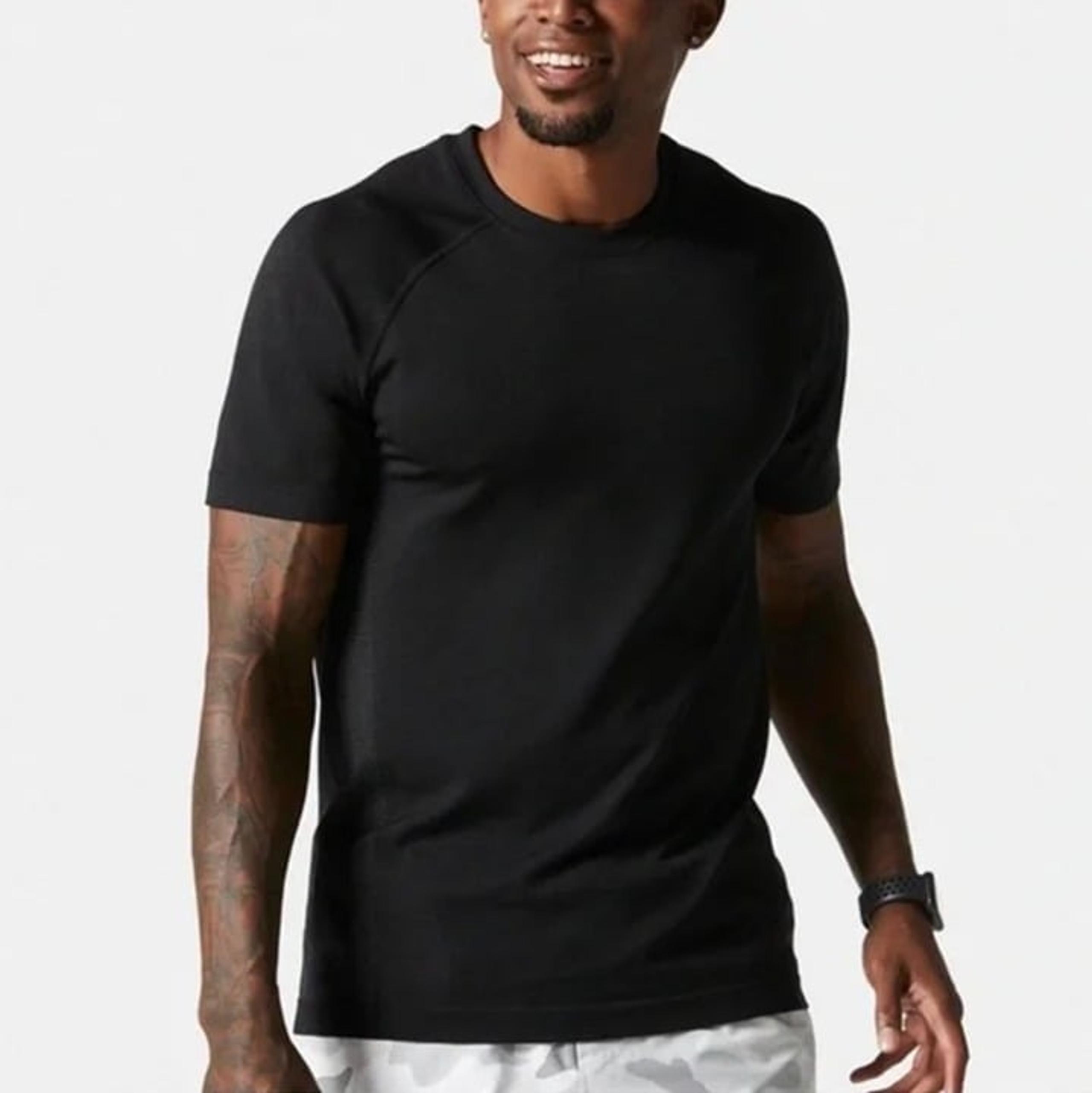 Fabletics Men's Medium M Black The Training Day Tee Seamless Performance Shirt
