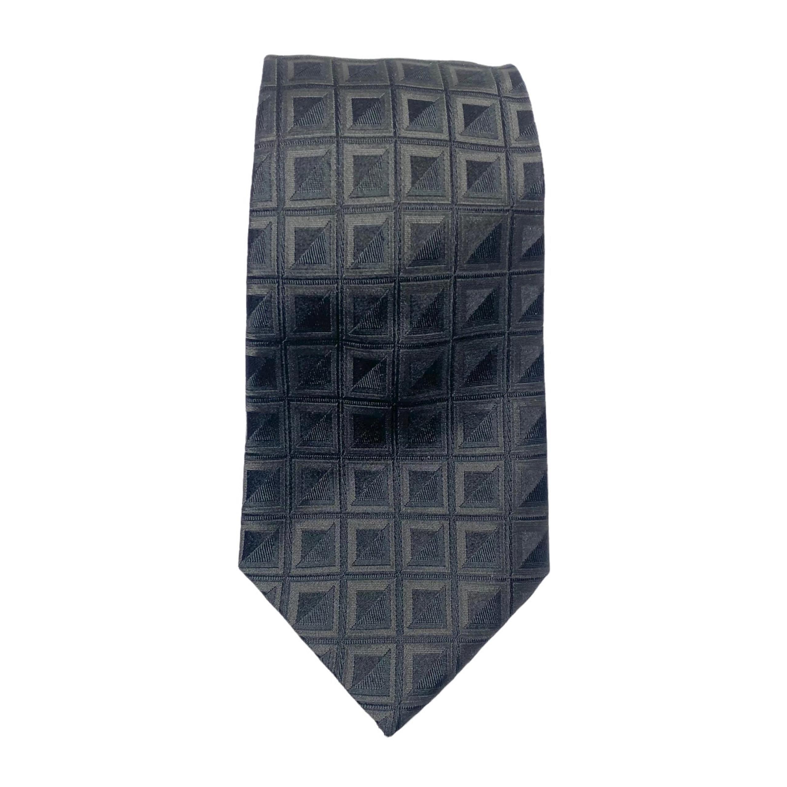 Bill Blass Necktie, 4"x57.5", 100% Silk, Square Pattern Black Office Career
