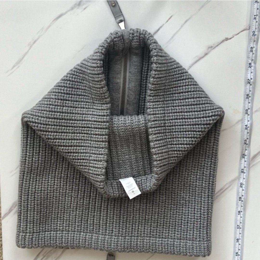 Lululemon Falling Freely 100% Merino Wool Zip Up Infinity Scarf Neck Warmer