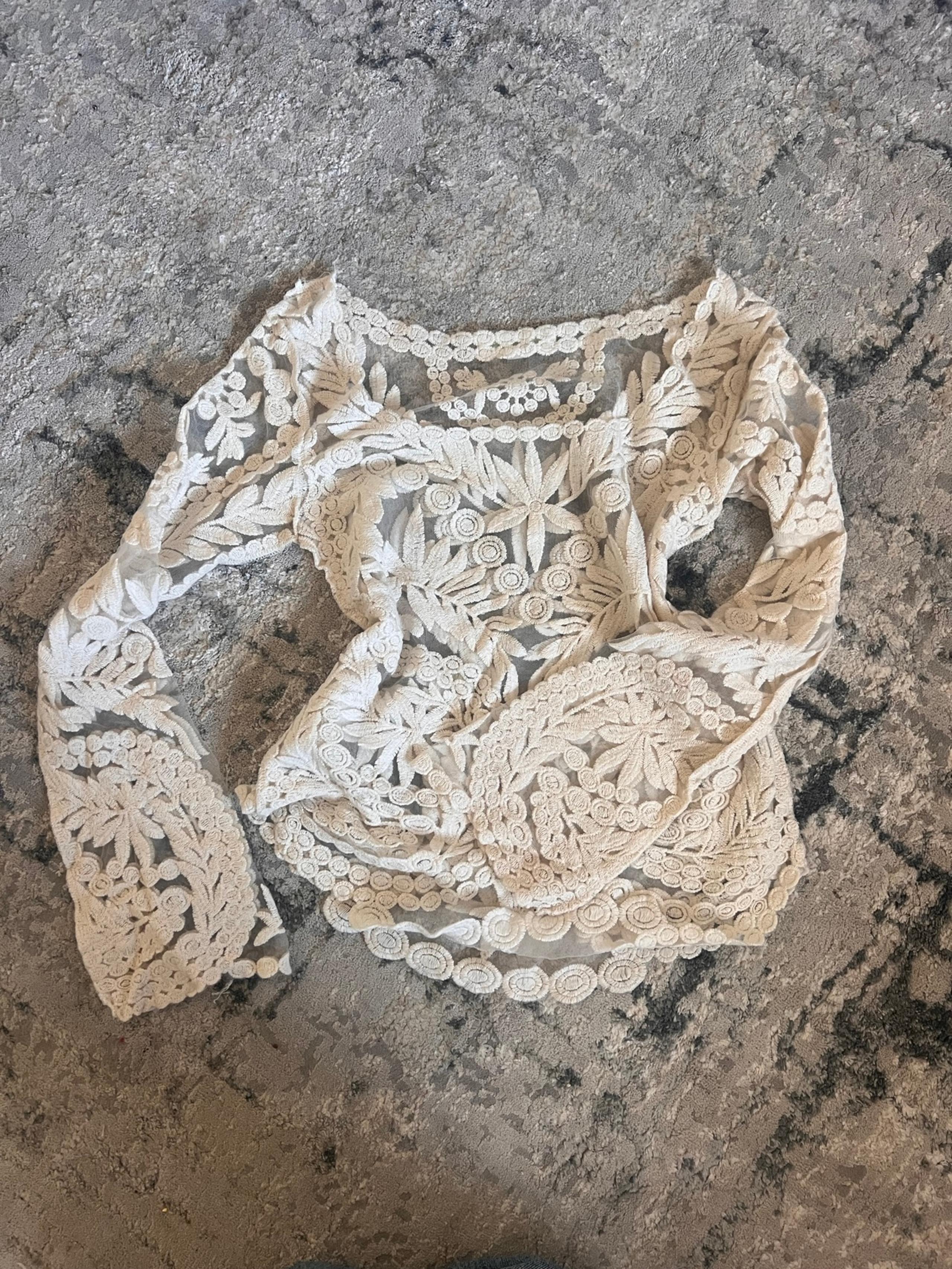 Lace long sleeve top