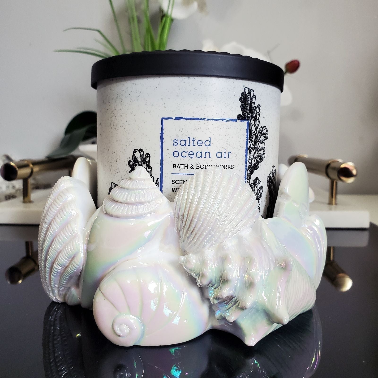 Bath and body works Iridescent seashell 3-Wick Candle holder