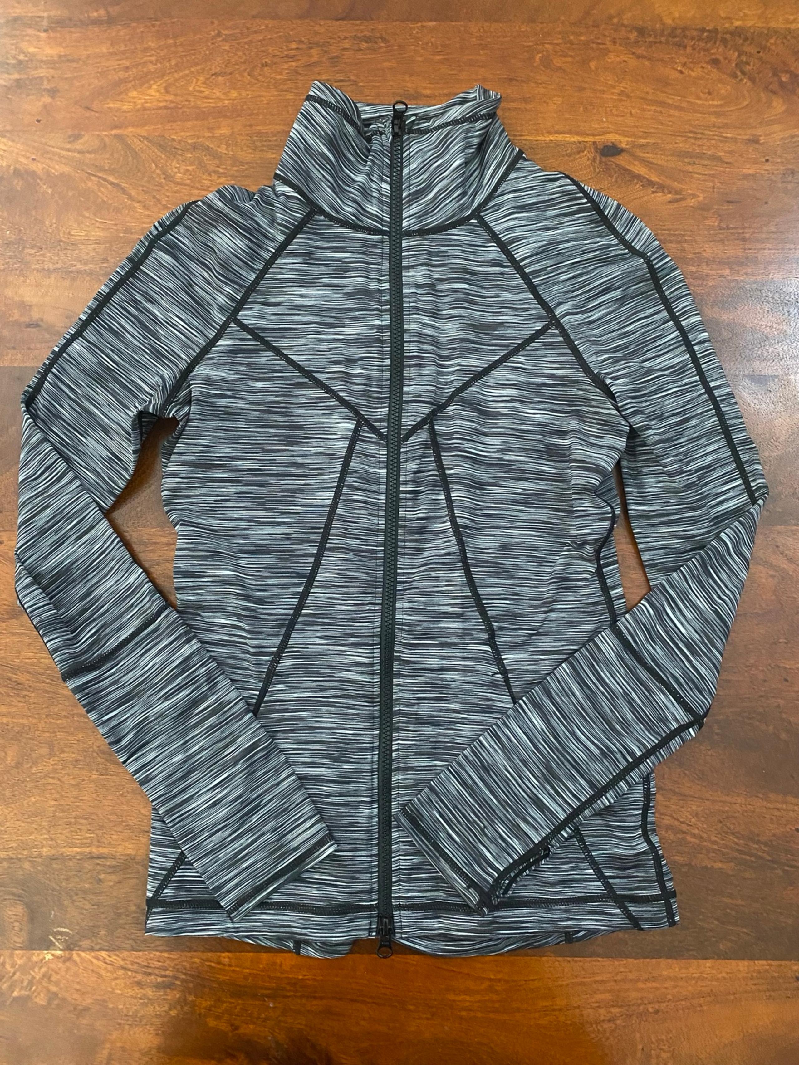 Zella Women's Size Small Grey Full Zip Activewear Jacket w/Thumb Holes, Pockets
