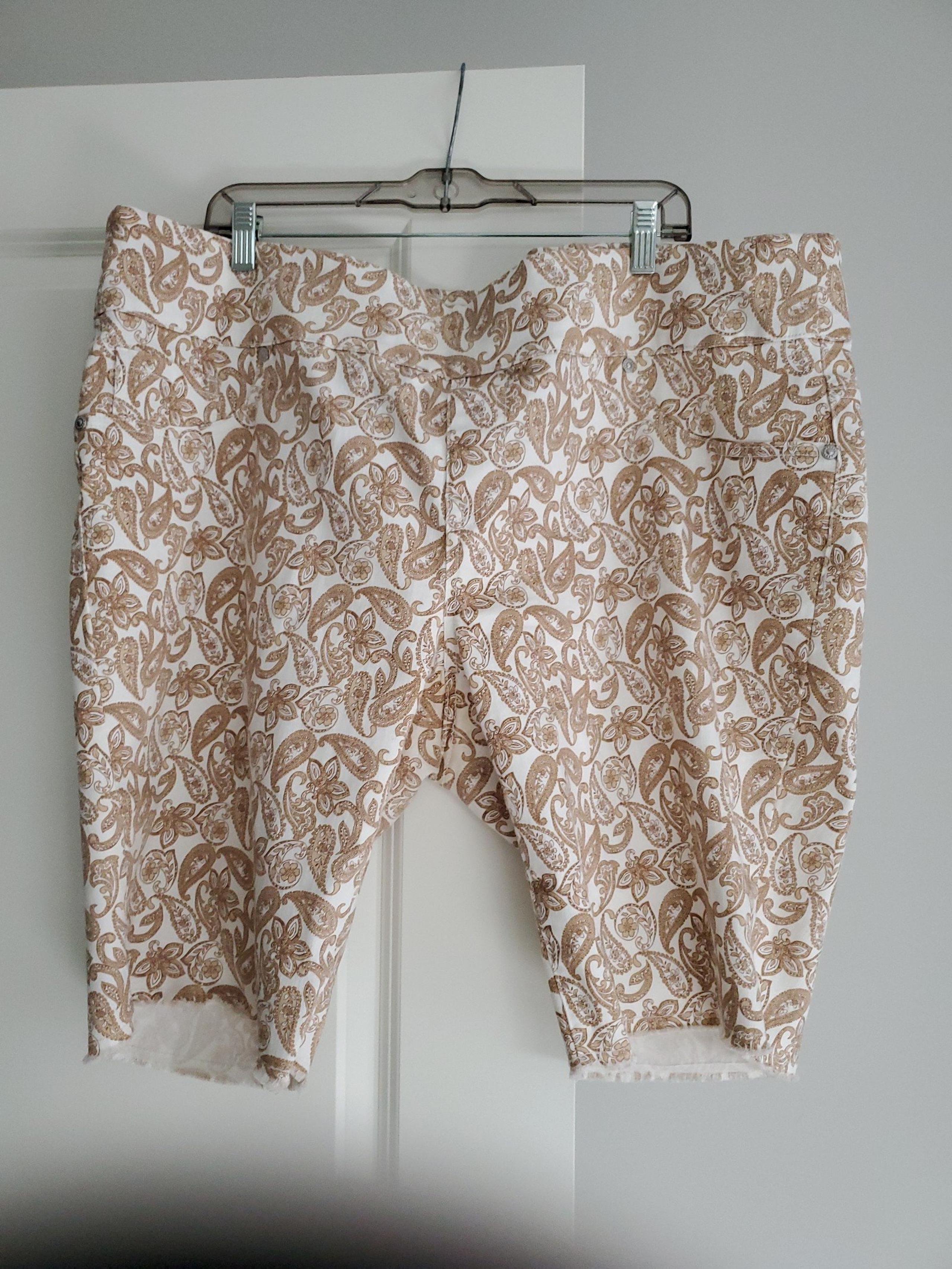 Diane Gilman Stretch Denim Bermuda shorts-petite