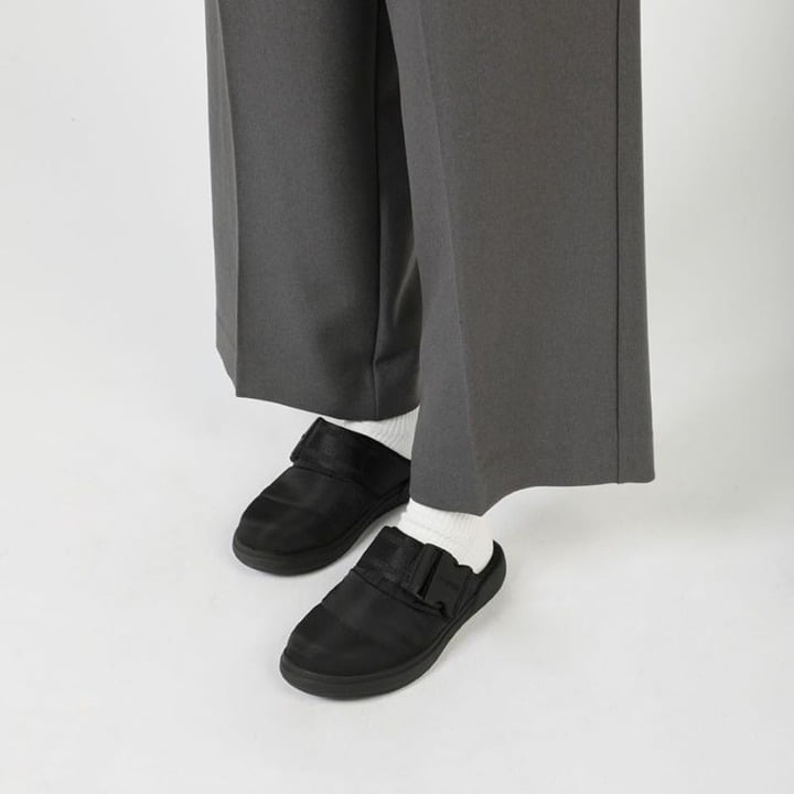ブーツその他 HUNTER [WOMEN] In/Out Top Clip Padded Mule Slippers Black WF Hunter Women's Size 6 Black In/Out Topclip Mule Slipper Slip