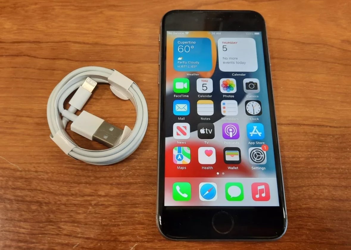 Apple IPhone 6s 32 GB Space Gray Fully unlocked